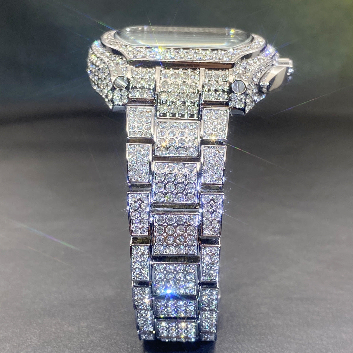 💎 Oversized Iced-Out Statement Watch