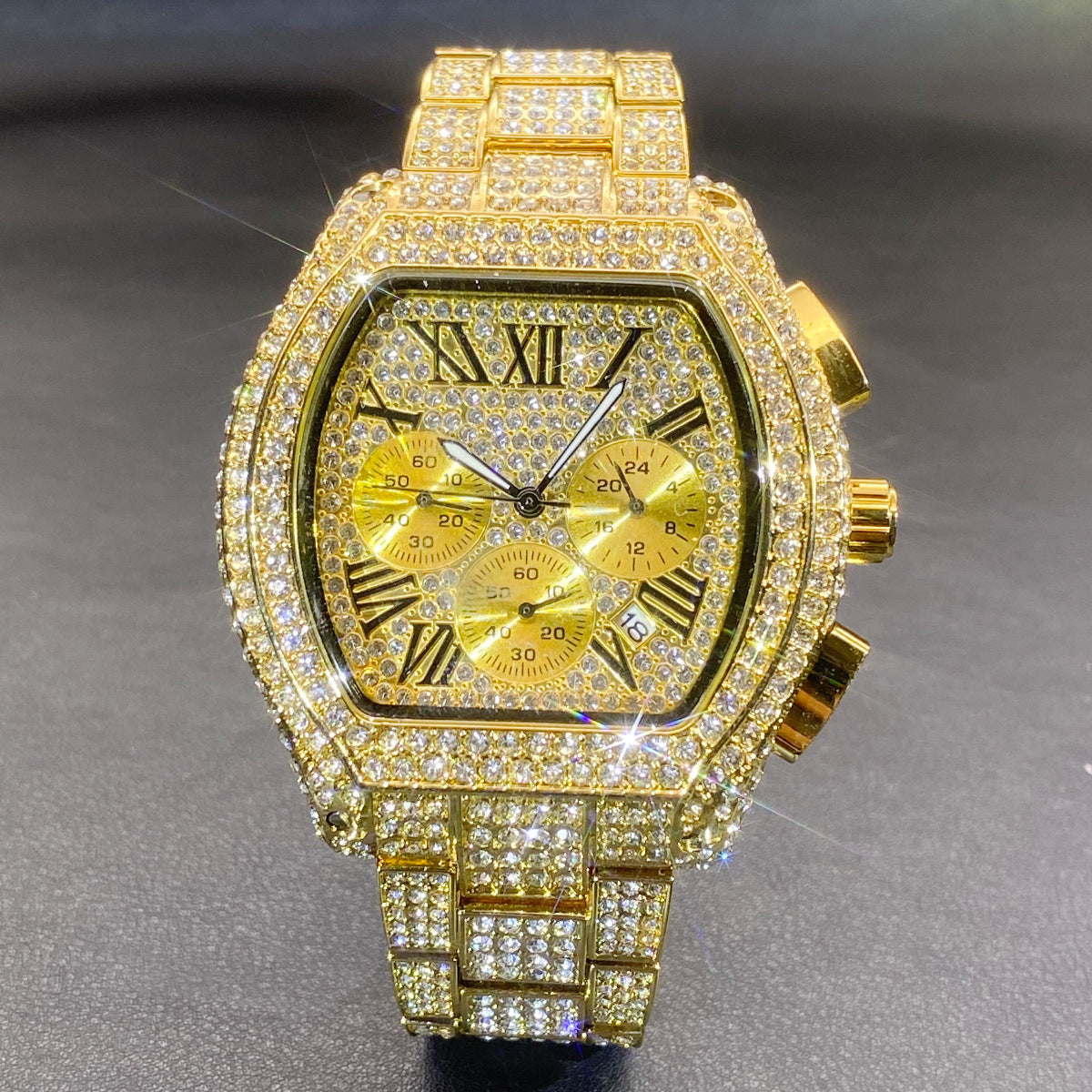 💎 Oversized Iced-Out Statement Watch